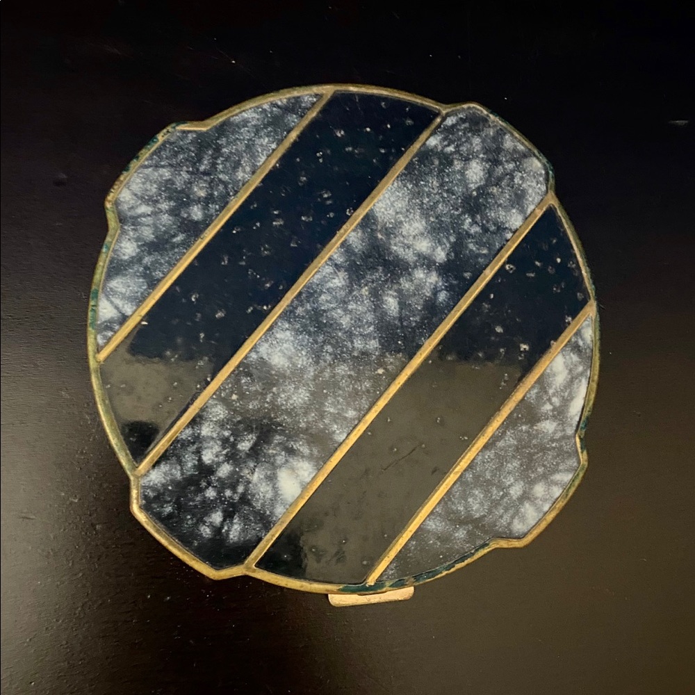 SOLD - Vintage Fifth Avenue Powder Compact